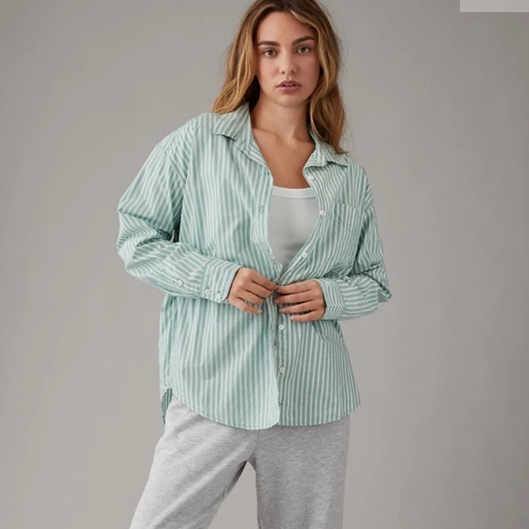 American Eagle Outfitters Tops - AEO women’s XL Pefect Button Up Shirt green and white striped oversized fit